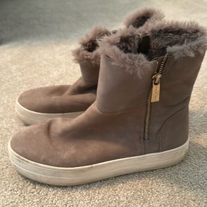 J Slides Taupe Boot